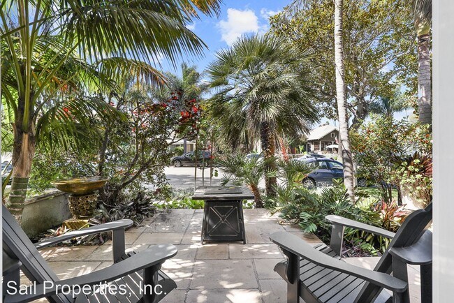 Building Photo - 2 br, 1 bath House - 614 10th St - 614 10t...