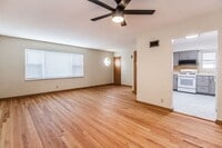 Building Photo - 5005 Winona Ave