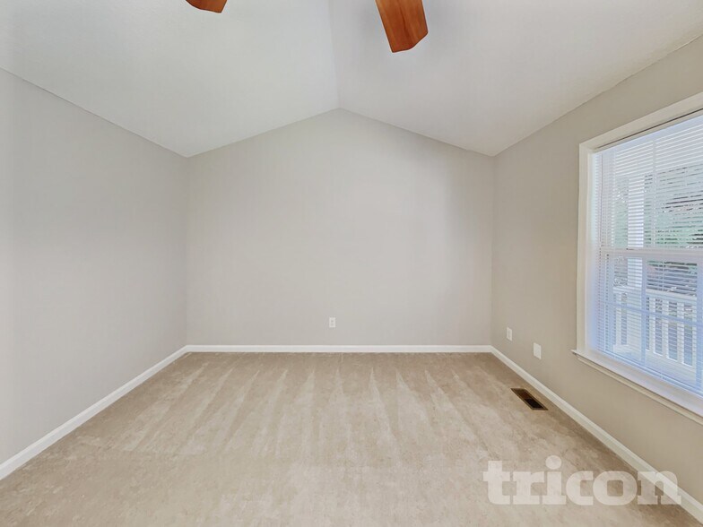 Building Photo - 149 Cambridge Elm Dr