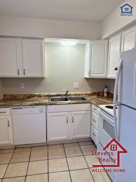 Building Photo - 4330 Wilson St