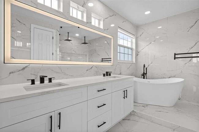 Building Photo - 5927 Caymus Loop