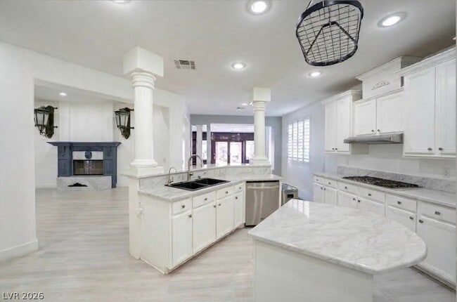 Building Photo - 4875 Impressario Ct