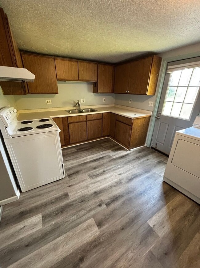 Building Photo - 1026 Jackson St