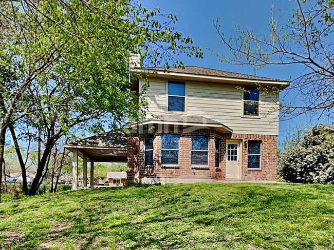 Building Photo - 315 Lakeside Dr