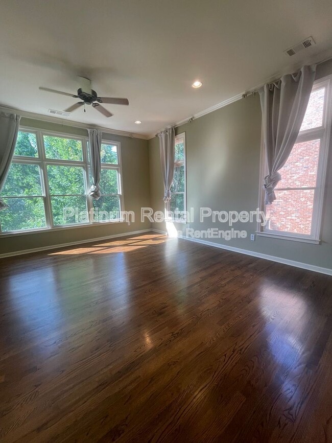 Building Photo - 1460 Wembley Ct NE