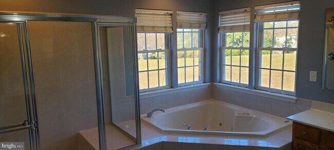 Building Photo - 15309 Lions Den Rd