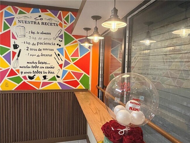 Building Photo - 962 Atwells Ave