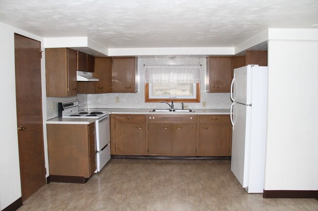 Primary Photo - 935 E 2nd St