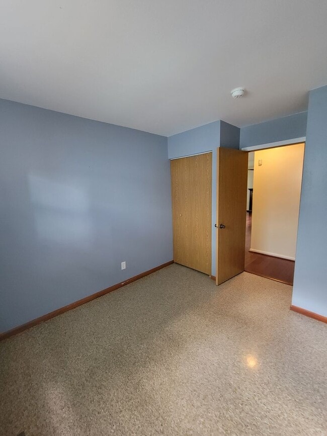 Building Photo - Charming 3-Bedroom Home: Serenity, Space, and Style Await!