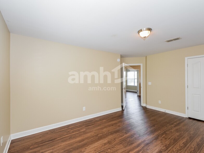 Building Photo - 1108 Tiger Woods Way