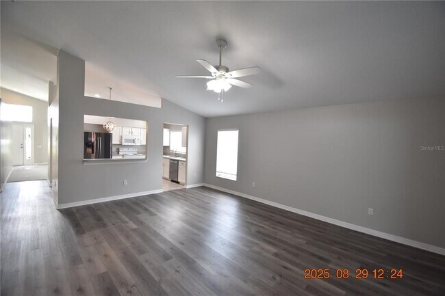 Building Photo - 944 Ridge Haven Dr