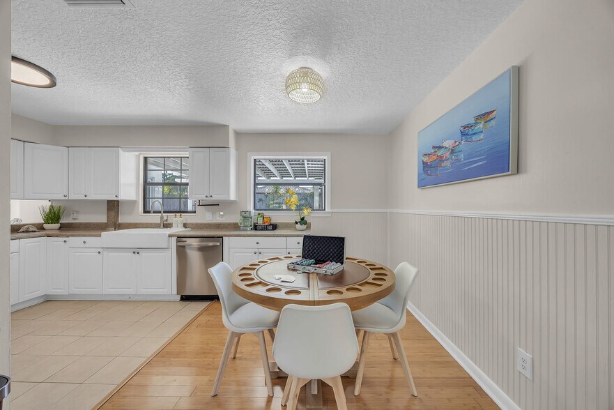 Building Photo - 26 Cobia St