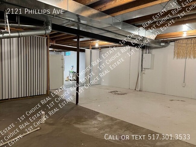 Building Photo - 2121 Phillips Ave