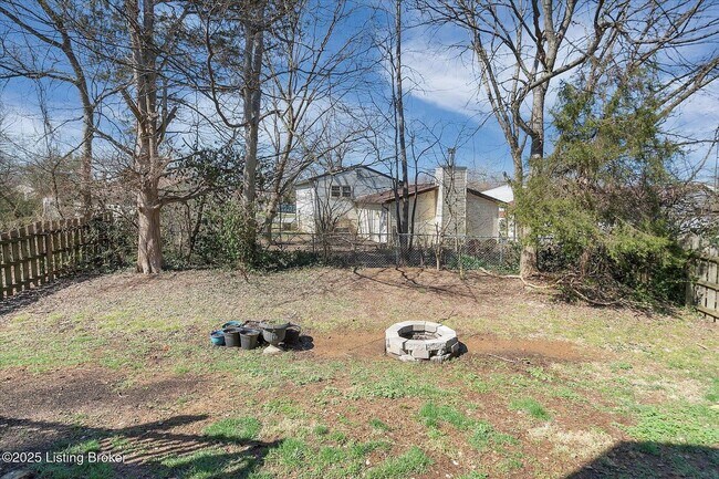 Building Photo - Beautiful Ranch in Indian Falls