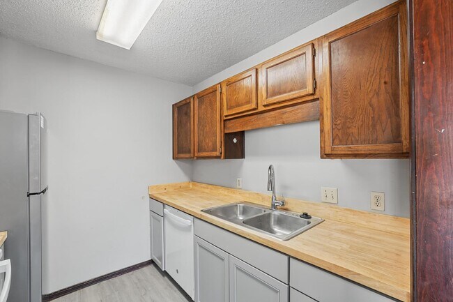 Building Photo - 455 Stara Cir