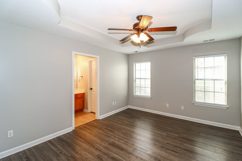 Building Photo - 1609 Sawmill Creek Ln