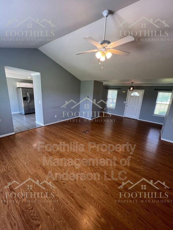 Building Photo - 119 McClain Lake Drive
