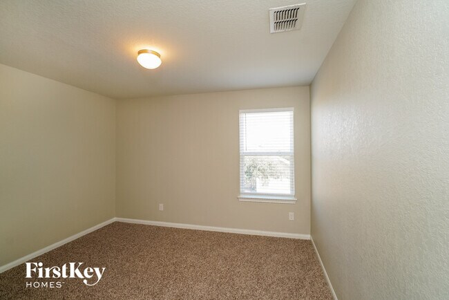 Building Photo - 3442 Glacier Lake