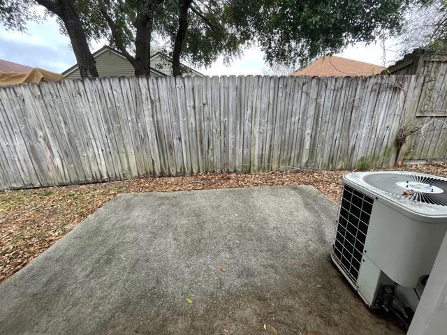 Building Photo - 935 Tray Dr