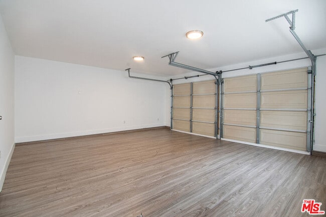 Building Photo - 616 N Formosa Ave