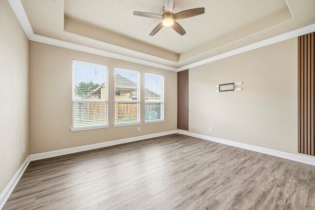 Building Photo - 8111 Sweet Gardens Ct