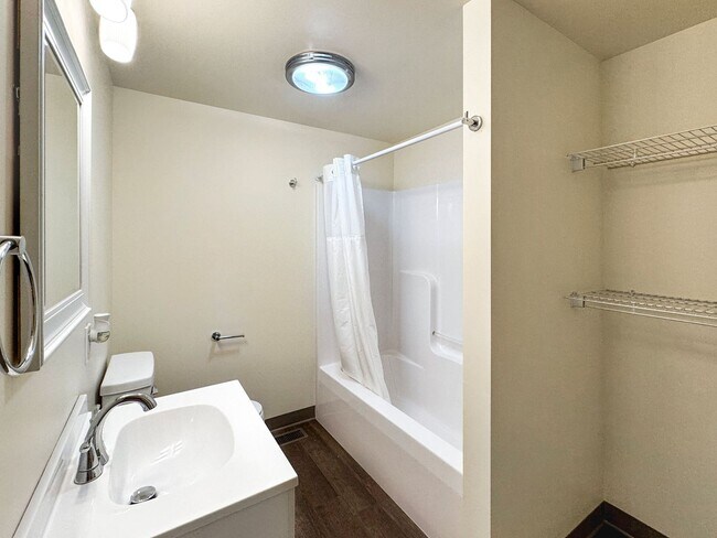 Building Photo - 515 Allegheny St