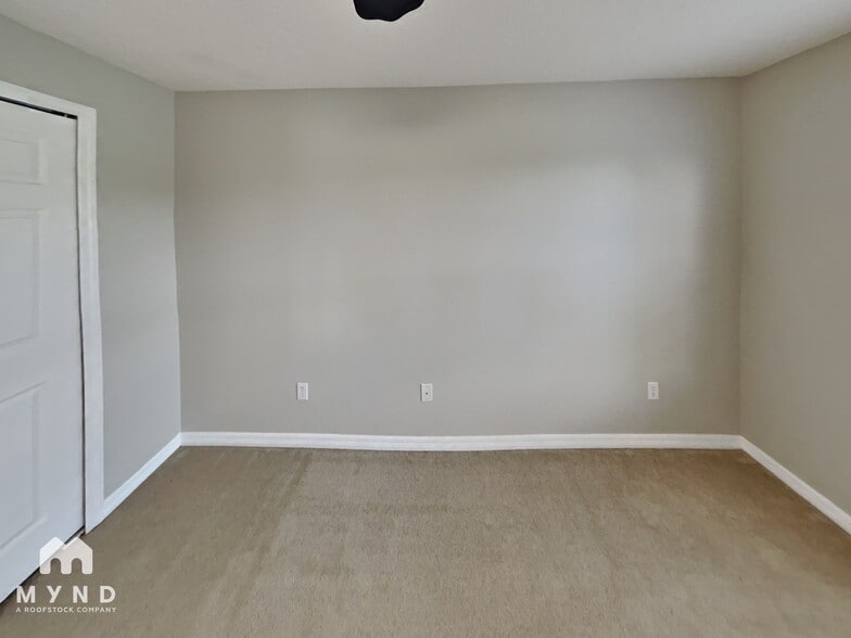 Building Photo - 1460 Travertine Terrace