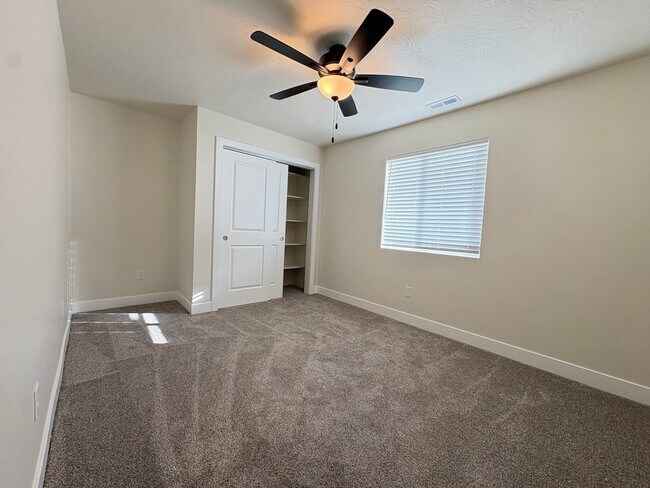 Building Photo - NEW Build!! Ironhawk Townhome #22!