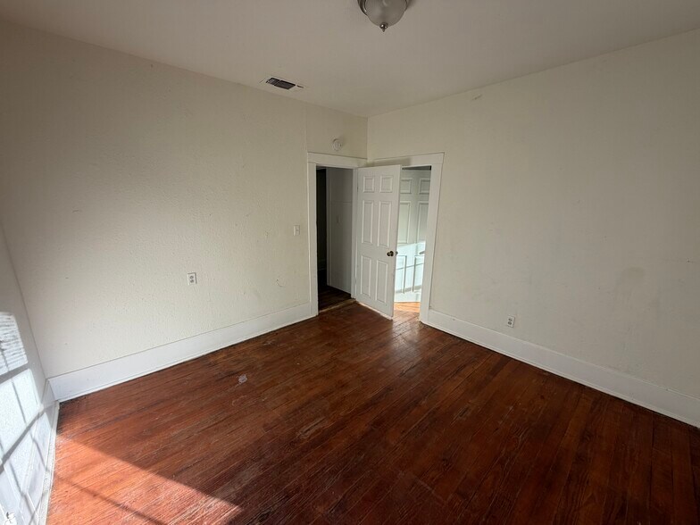 Building Photo - 2702 36th St