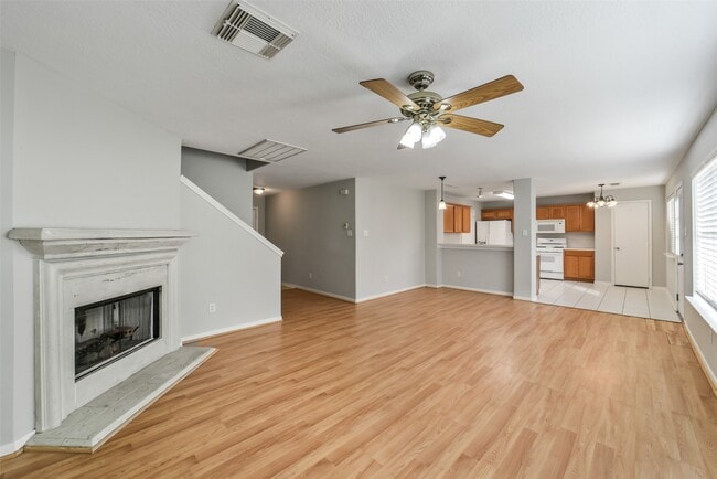 Building Photo - 3231 Stoneydale Ln