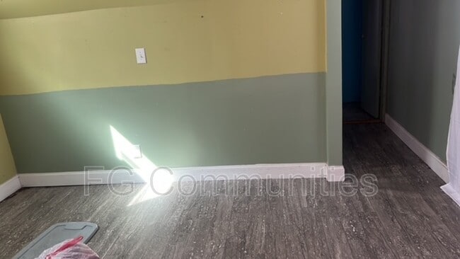 Building Photo - 105 Mike Rd