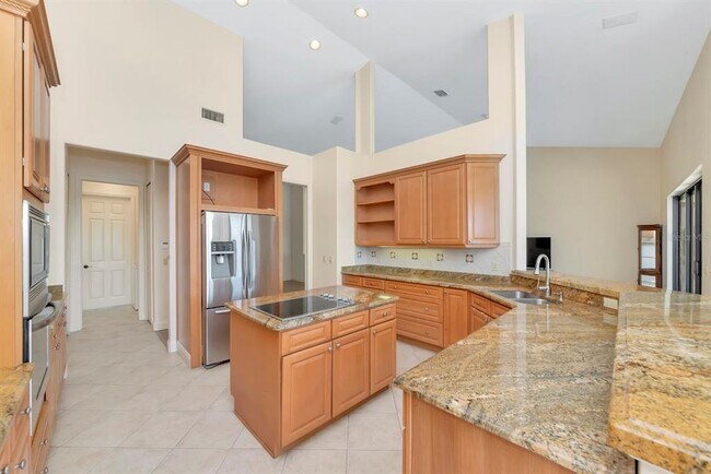 Building Photo - 2012 Island Estates Dr