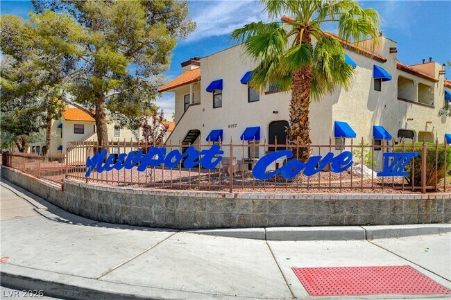 Building Photo - 6149 W Oakey Blvd