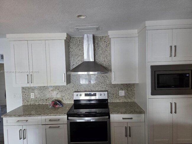 Building Photo - 8220 SW 48th St