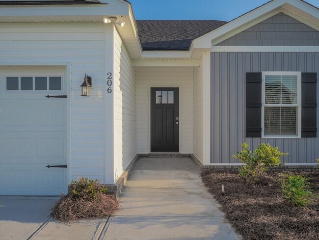 Building Photo - 206 Aunt Bee Blvd