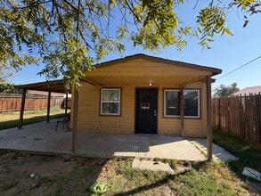 Building Photo - Updated w/wrap around Porch!
