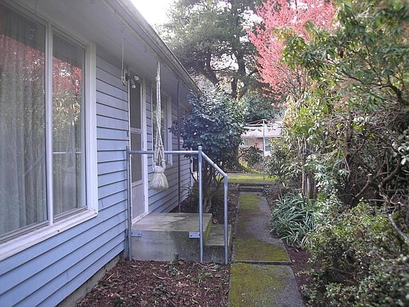 Building Photo - 9128 48th Ave S