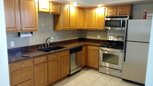 Building Photo - Apartment next to Bill Snyder Family Stadi...