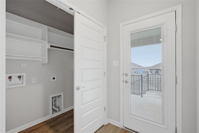 Building Photo - 126 Fairmeadow Downs Dr