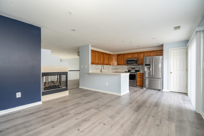 12079 Trumbull Way, Reston VA 20190 - 12079 Trumbull Way