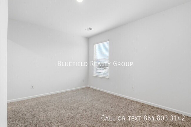 Building Photo - 227 Millen Dr