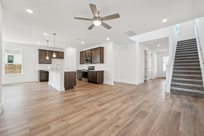 Building Photo - 1112 Yaupon Holly Dr