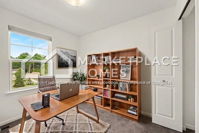 Building Photo - 4596 Bradley Cir