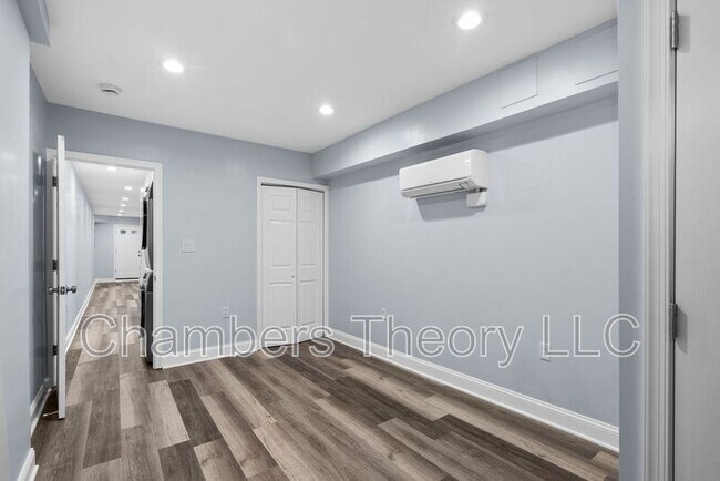 Building Photo - 1641 4th St NW