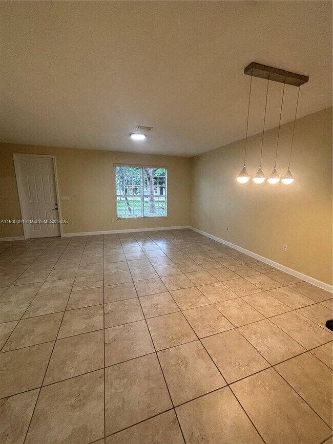 Building Photo - 9456 SW 171st Pl