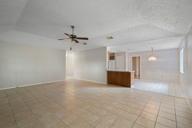 Building Photo - 3627 Hombly Rd