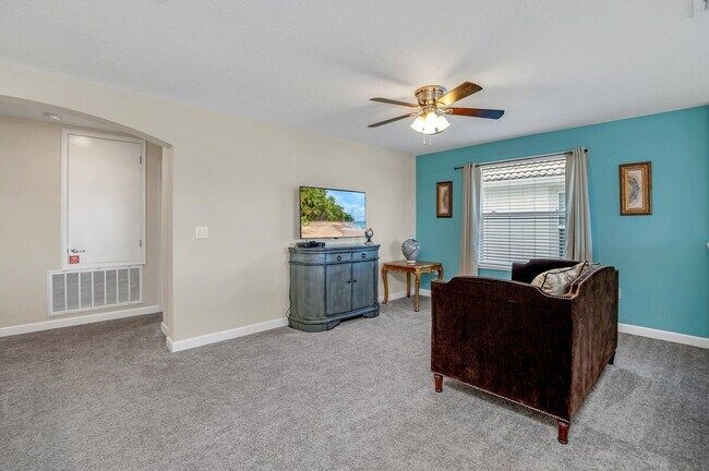 Building Photo - 1555 Flange Dr