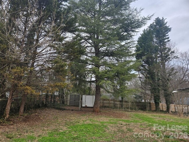 Building Photo - 158 Crestview St