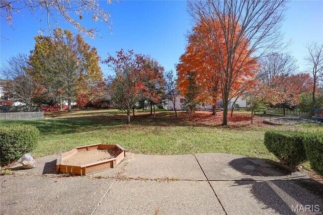 Building Photo - 226 Cheval Square Dr