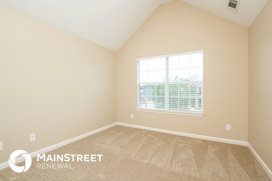 Building Photo - 6792 Foxfire Pl